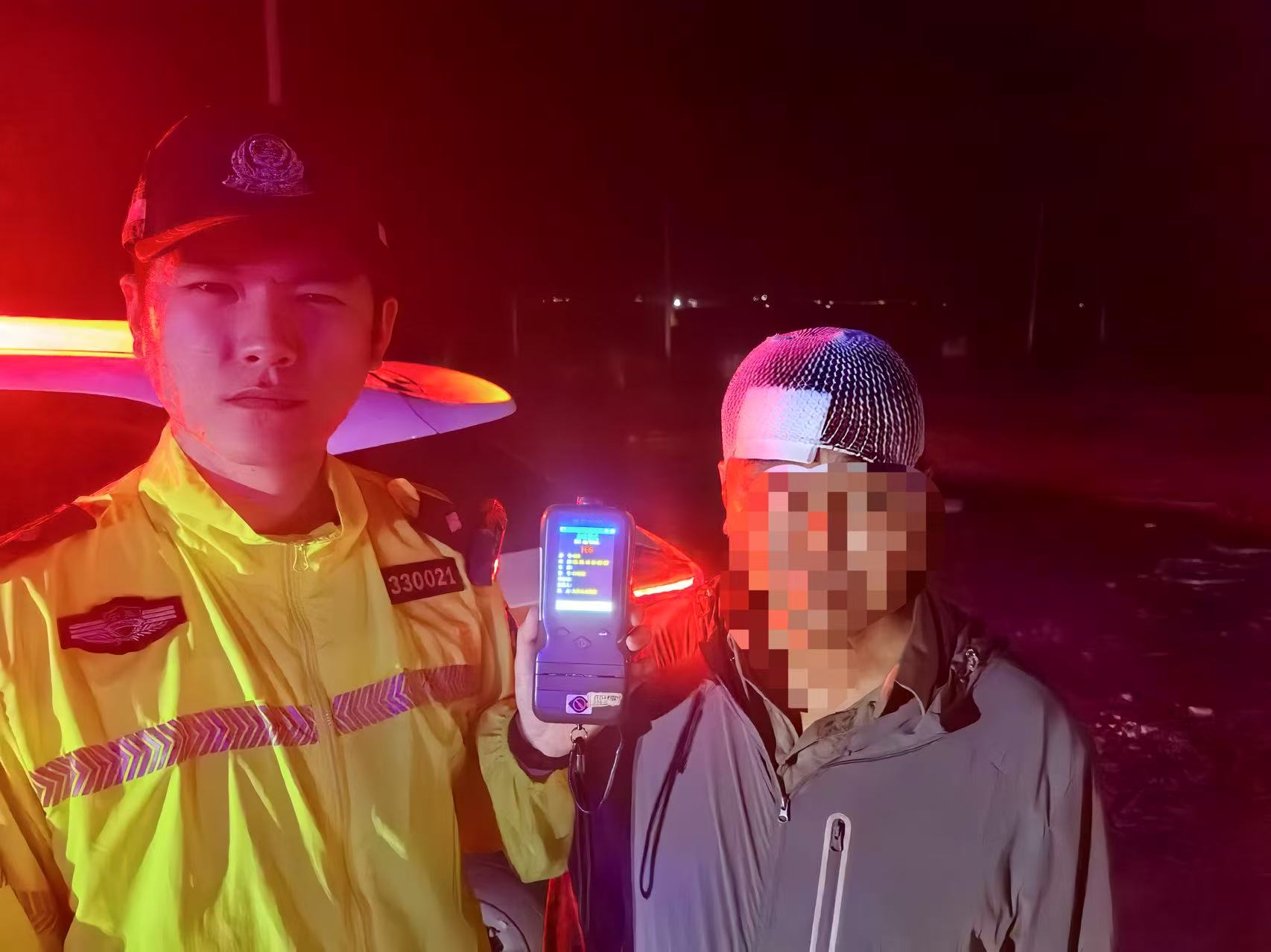 张某多次酒后驾驶照.jpg